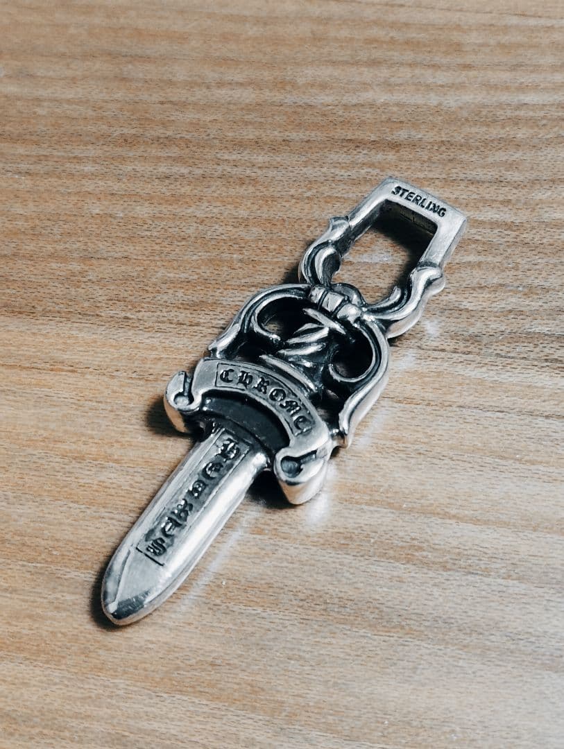 クロムハーツ　ダガーペンダント クロムハーツ 修理 ダガー ペンダント 新品仕上げ 磨き 加工