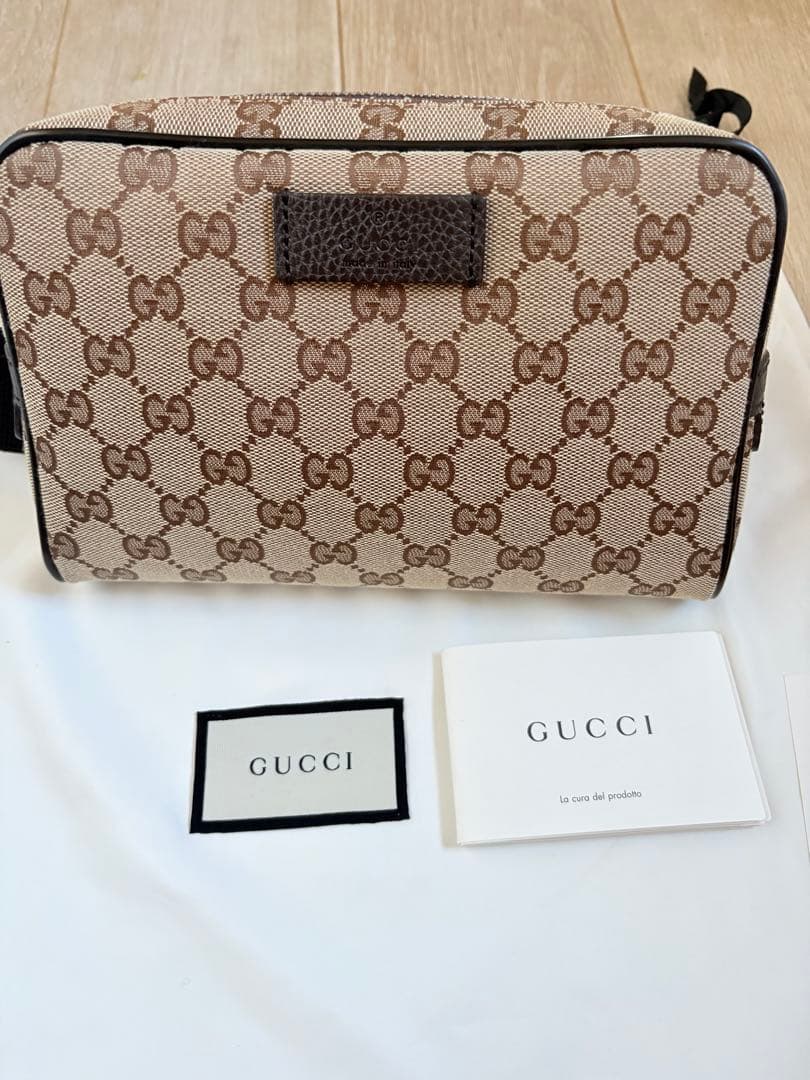 GUCCI ボディバック