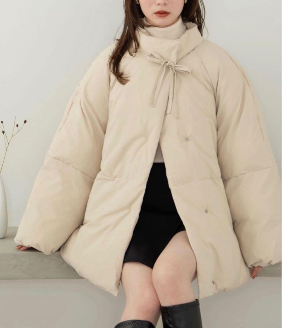 hinari 中綿リボンミドルコート　Sサイズbeigeベージュ hinari（ヒナリ）の「中綿リボンミドルコート（ブルゾン）」 - WEAR