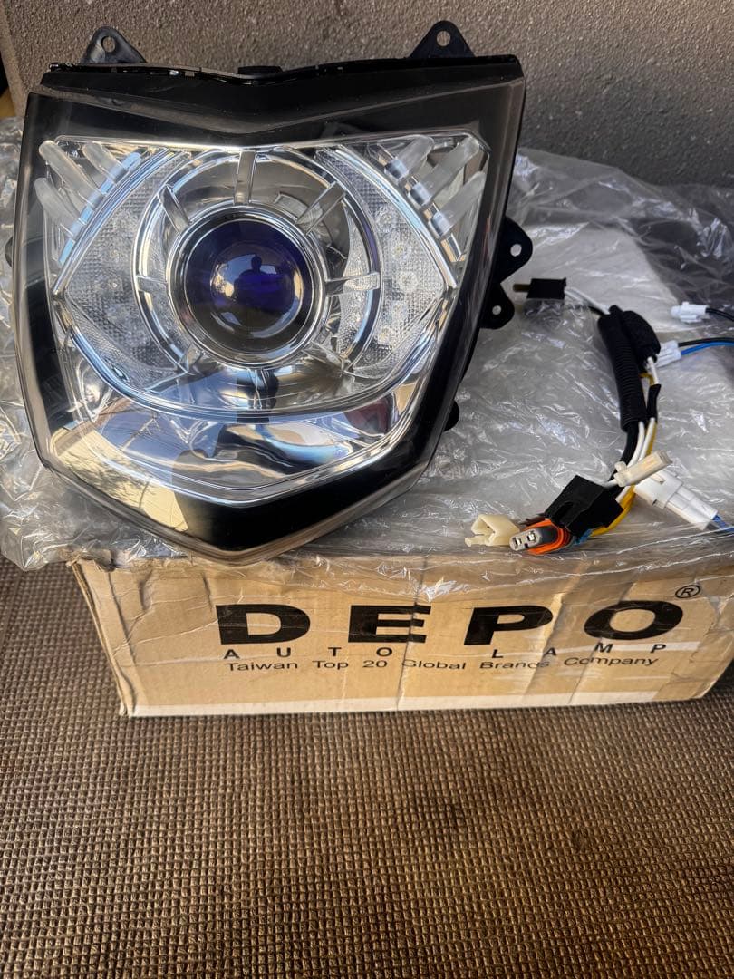 シグナス　3型 DEPO LED ヘッドライト 未使用 GAMMAS 3型シグナスX CYGNUS X LEDポジション プロジェクター M3