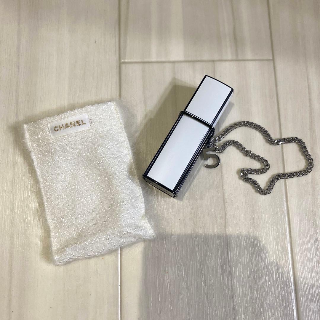 シャネル　No.5ローオードゥトワレット　パーススプレイ　チャームチェーン付き