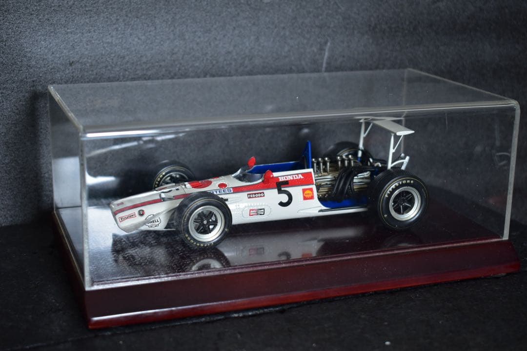 1/20 エブロ EBBRO ホンダ F1 RA301 メキシコGP ケース付き Amazon | エブロ 1/20 ホンダ RA301 メキシコGP1968 22003 完成品