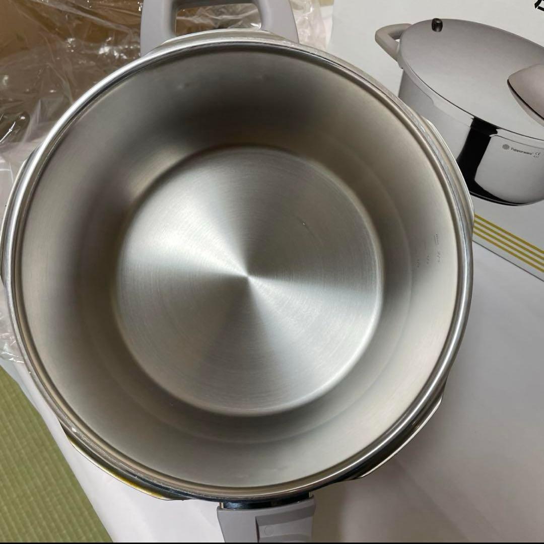 新品未使用】タッパーウェア レインボークッカー圧力鍋 4.5ℓ - メルカリ