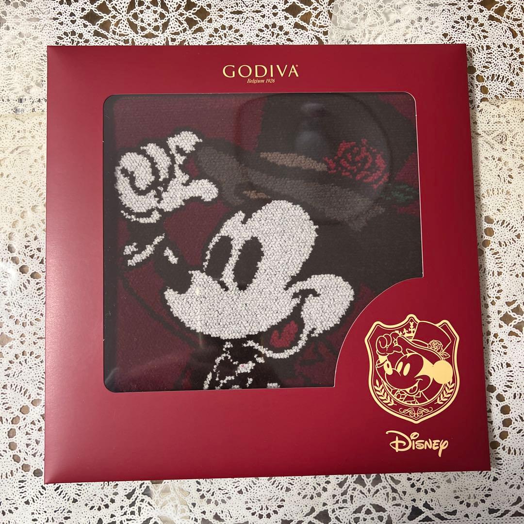 【新品未使用】ディズニーストアー　バレンタインミッキー　シェニール織ハンカチ