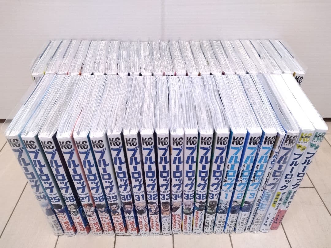 ブルーロック 1巻〜37巻 全巻セット＋関連本7冊 - メルカリ
