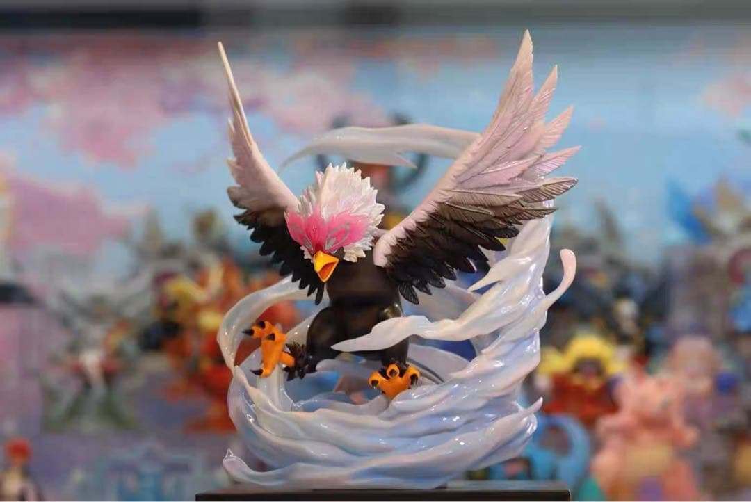 フィギュア 翼を広げたキャラクター