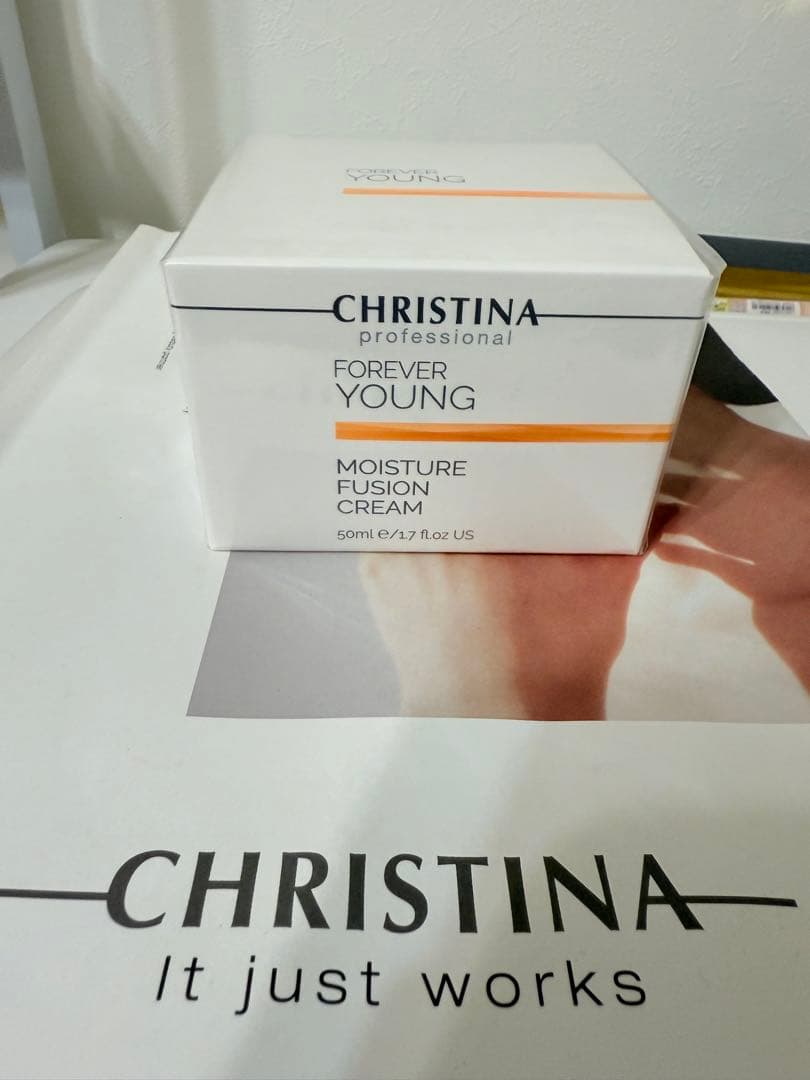 クリスティーナ　フォーエバーヤングモイスチャーフュージョンクリーム　50ml