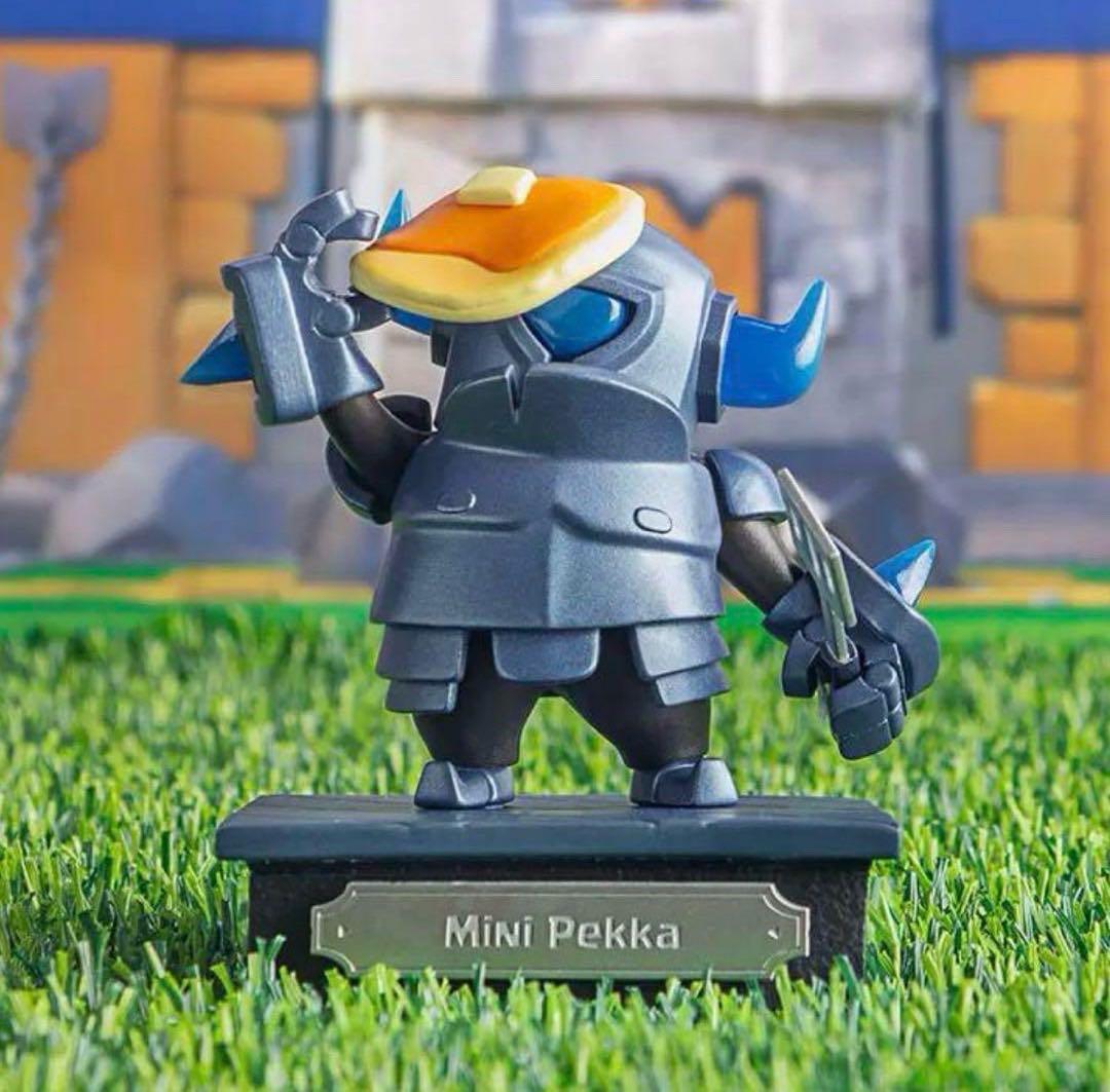 クラロワ ミニペッカ フィギュア クラッシュロワイヤル - メルカリ