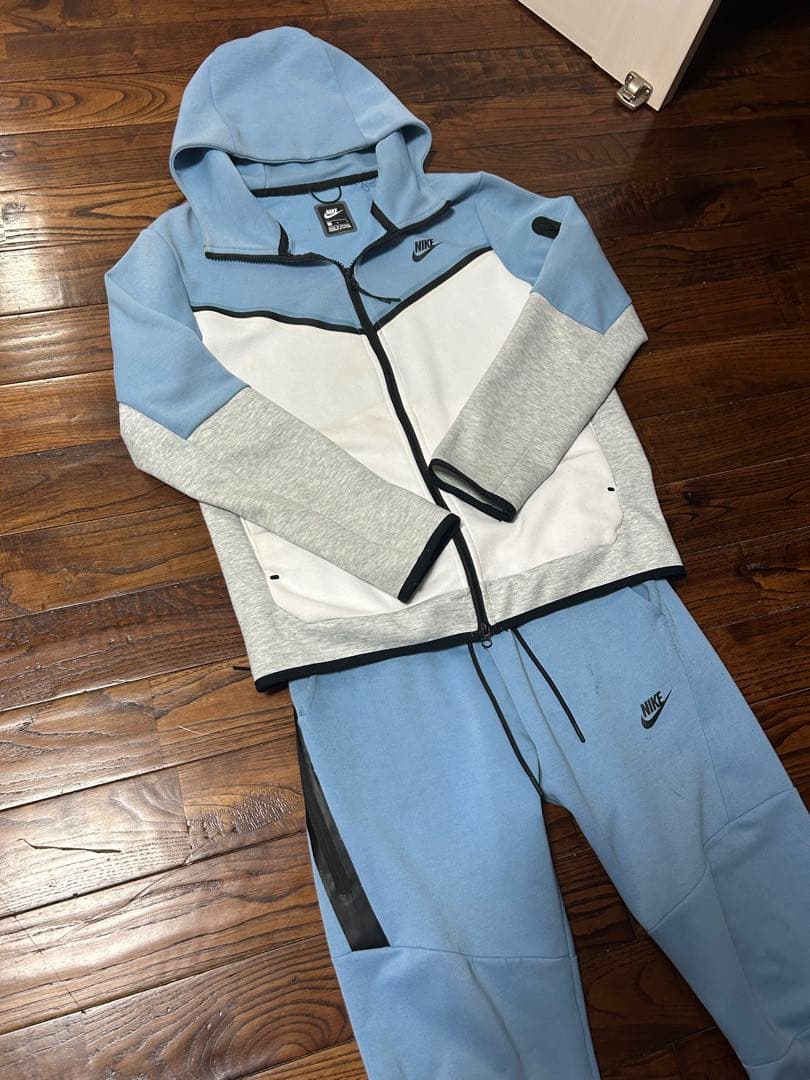 Nike テックフリース 水色/グレー - メルカリ