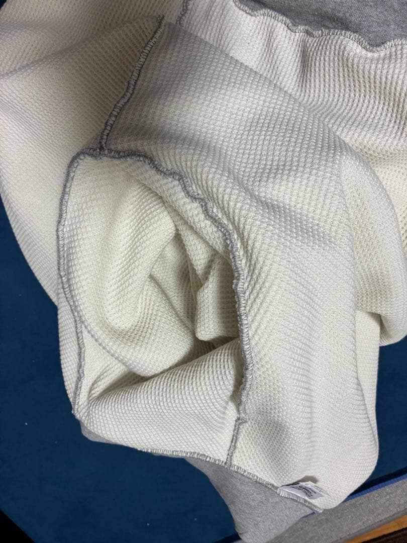 FOUR DOTS グレー パーカー 4Dロゴ キャンバー BADHOP - メルカリ