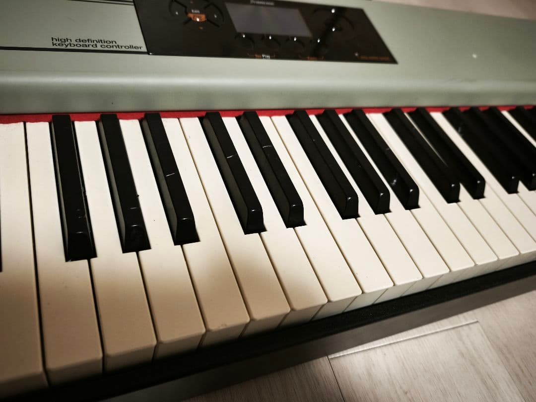 Studiologic製の88鍵MIDIコントローラー 「Numa Nano」 - メルカリ
