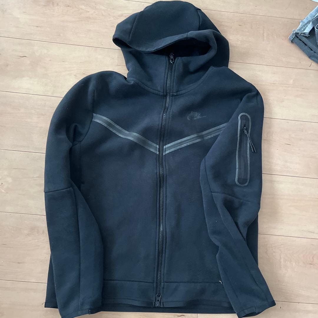 ナイキテックフリース黒