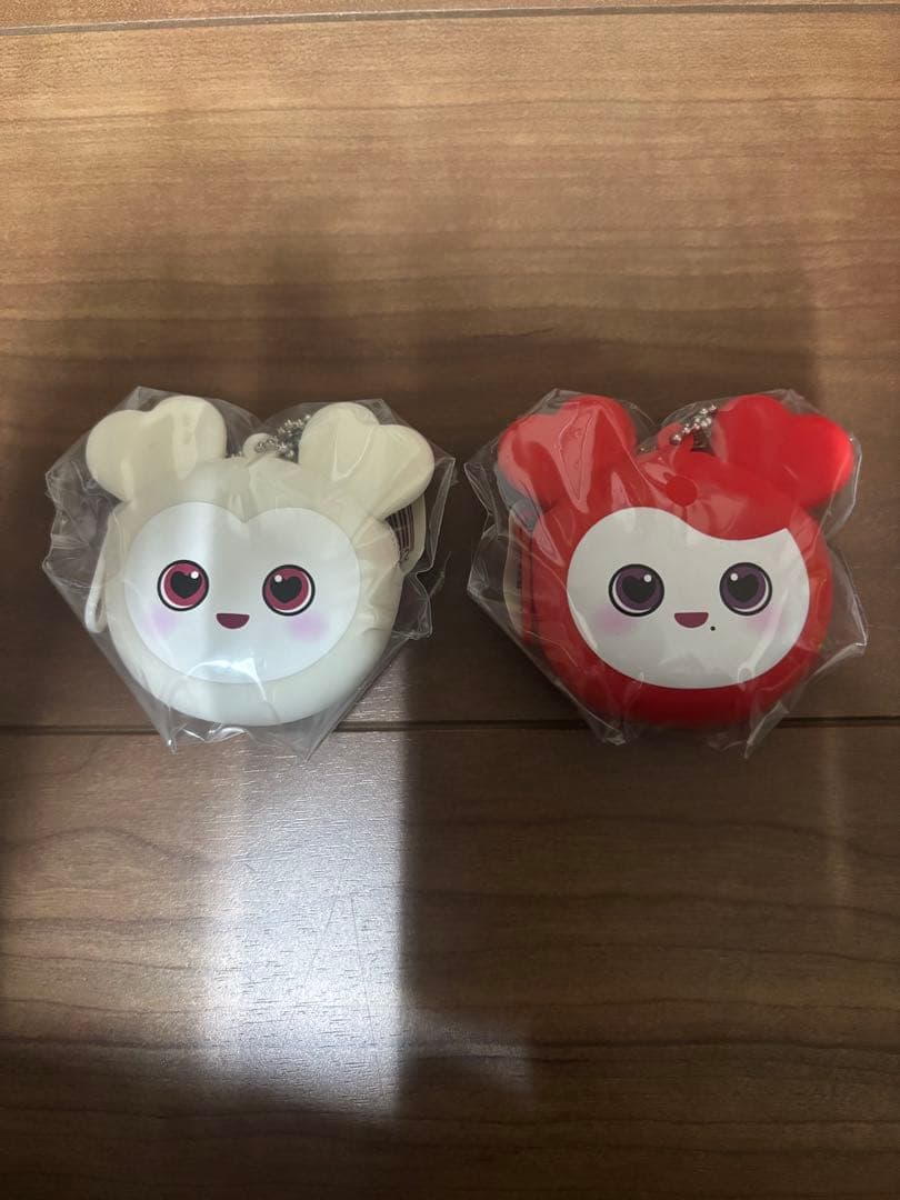 TWICE LOVELYS シリコンミニウォレット チェヨン ダヒョン GIGO - メルカリ