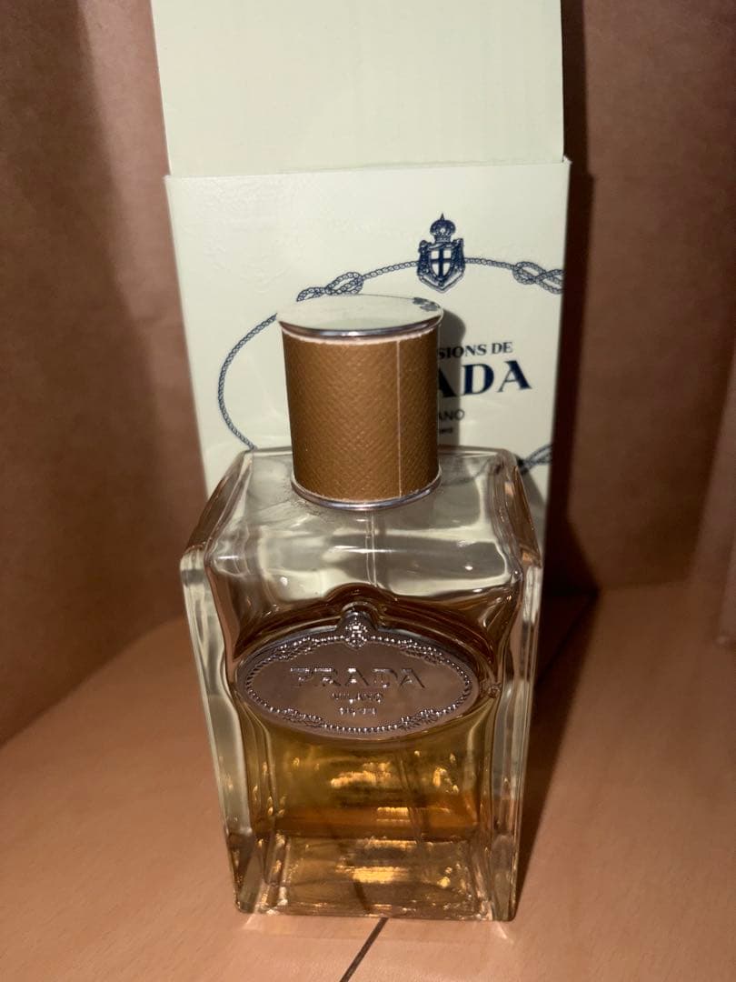 PRADA香水　バニラオーデパルファム　100ml