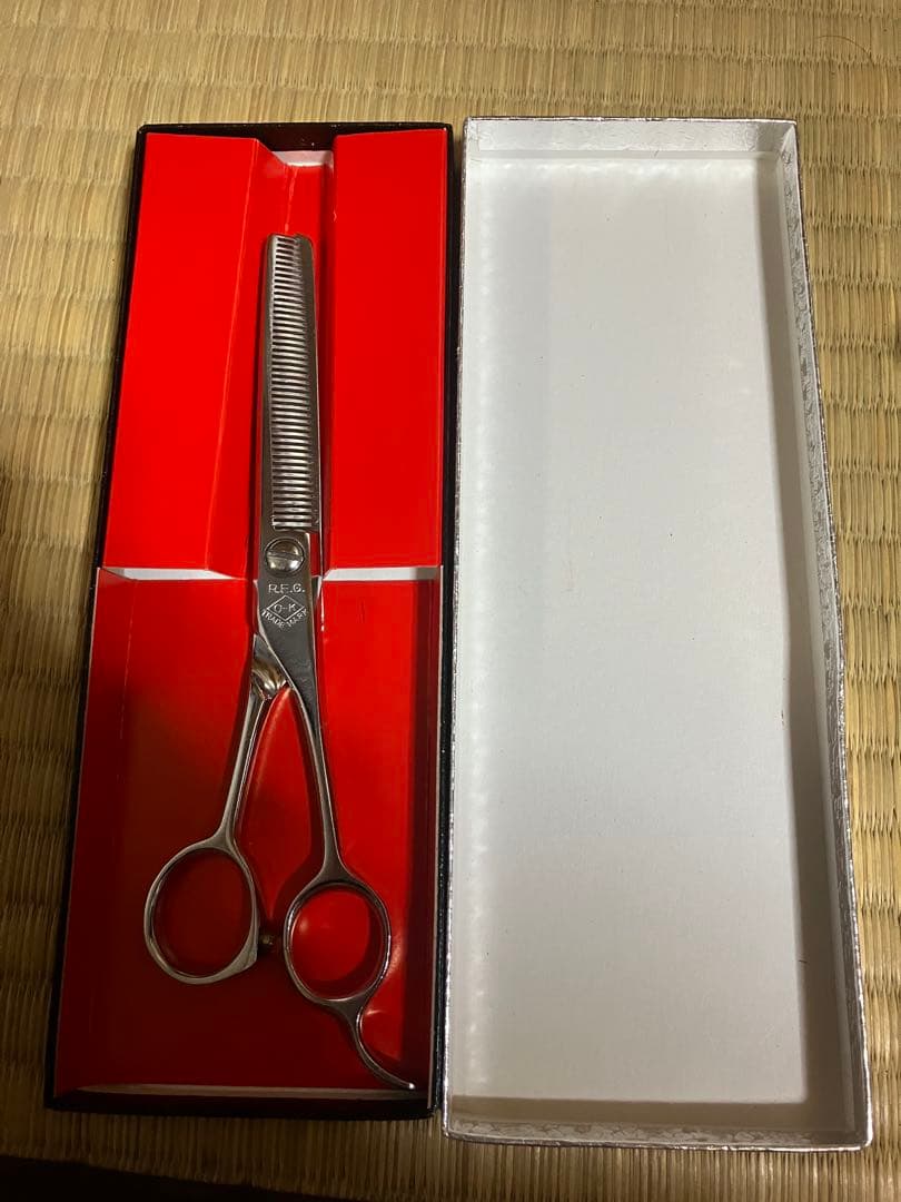 ジ*ー様 R.E.G. すきバサミ 理容　ハサミ