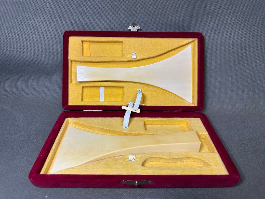 極上　三味線　撥　バチ　天然素材　和楽器　民謡　アンティーク　細密細工 極上 三味線 撥 バチ 天然素材 和楽器 民謡 アンティーク 細密細工