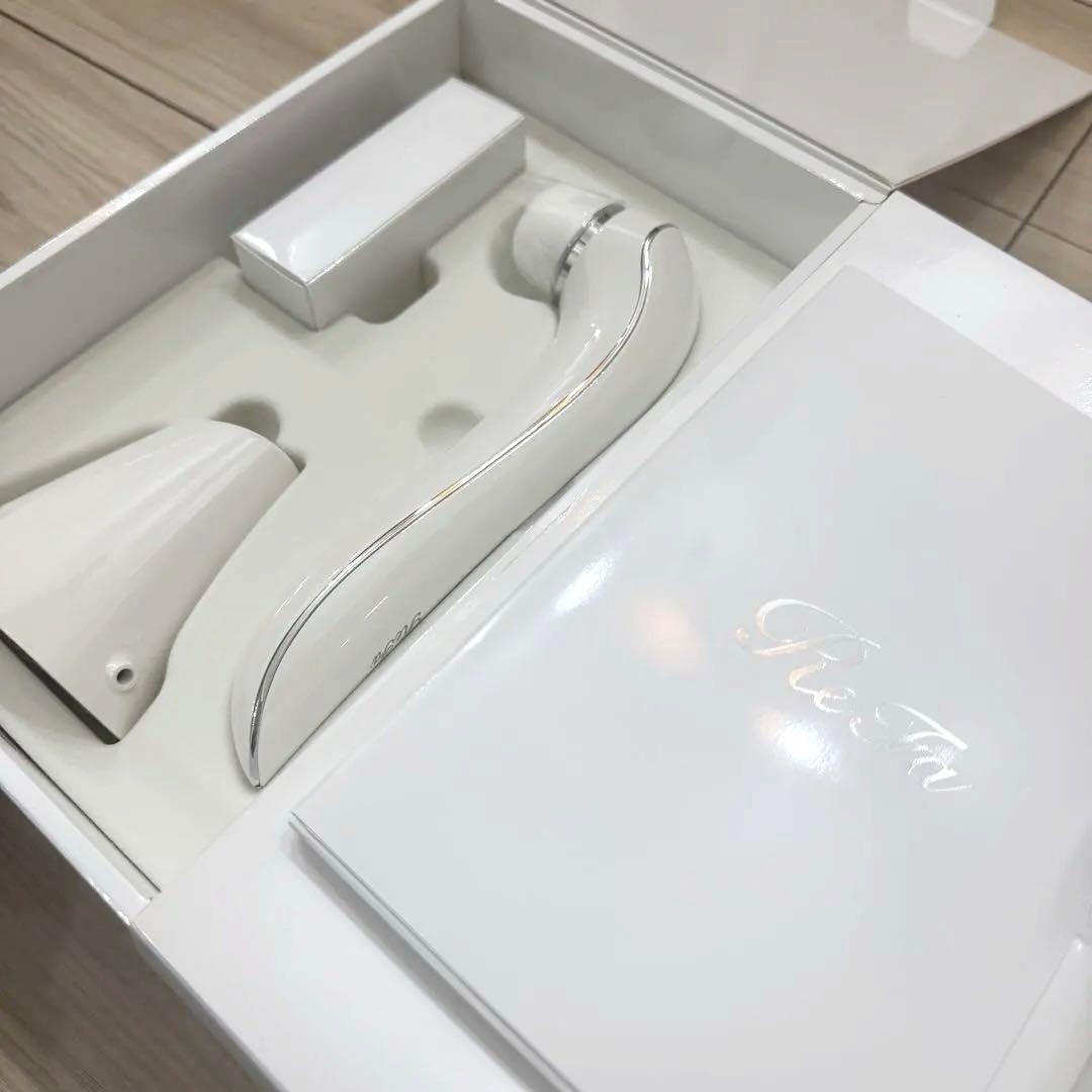 【新品/未使用】ReFa 美顔器 ホワイト　リファクリア