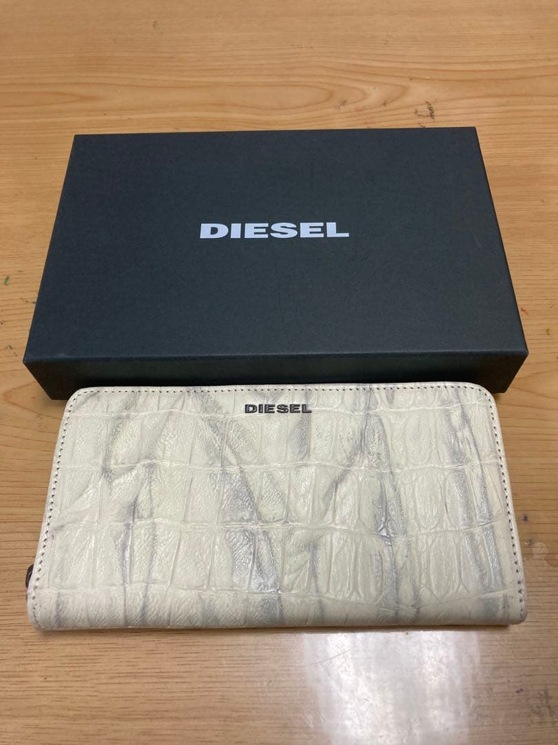 【新品】DIESEL クロコダイル風 長財布 ラウンドファスナー 箱付き