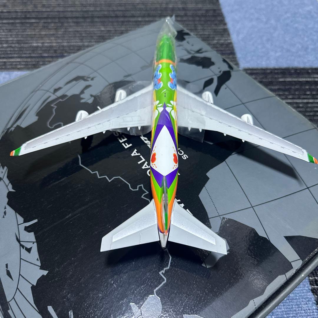 EVAエバー航空Boeing747-400 1/300 hogan特別塗装貴重品 - メルカリ