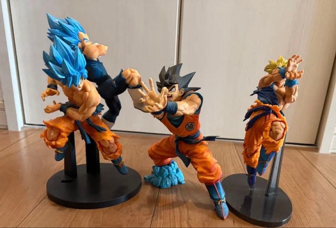 8日までの特別出品　ドラゴンボール フィギュア 3体セット