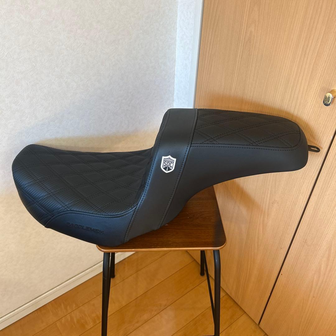 サドルマン　シート　ダイナ　サンディエゴカスタムズ