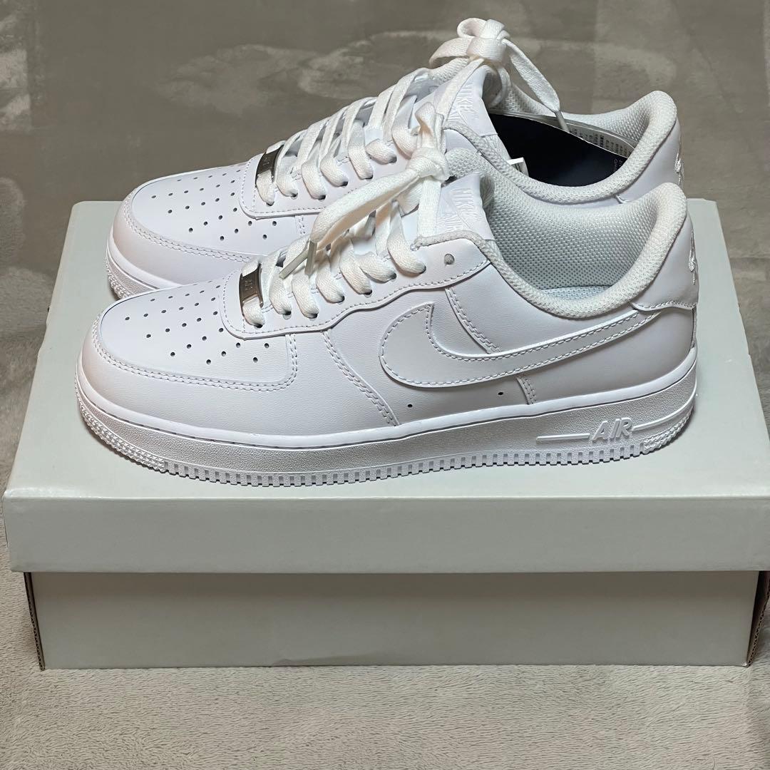 ナイキ エアフォース 1 CW2288-111 ホワイト NIKE AIR FORCE 1 '07 WHITE/WHITE（ナイキ エア フォース 1 '07