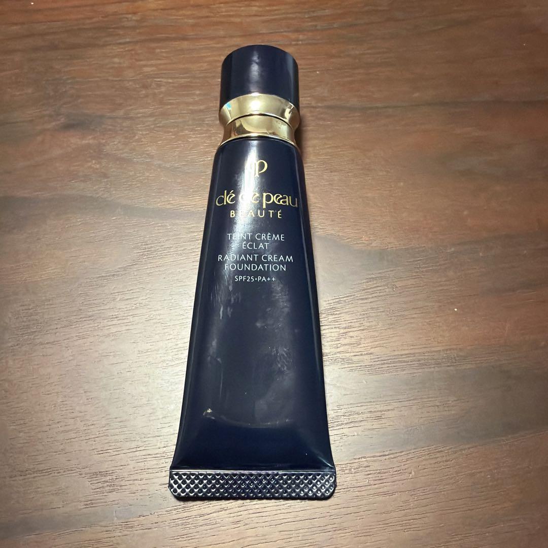 クレ・ド・ポー・ボーテ タンクレームエクラn オークル10 クレ・ド・ポー ボーテ〉タンクレームエクラn(ピンクオークル10