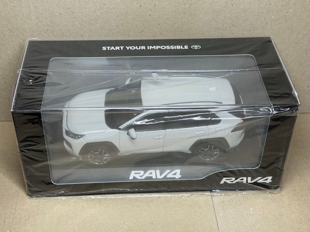 トヨタ RAV4 アドベンチャー ホワイトパールカラーサンプルミニカー 色見本 送料込み RAV4 アドベンチャー ミニカー トヨタ 1/30 カラーサンプル