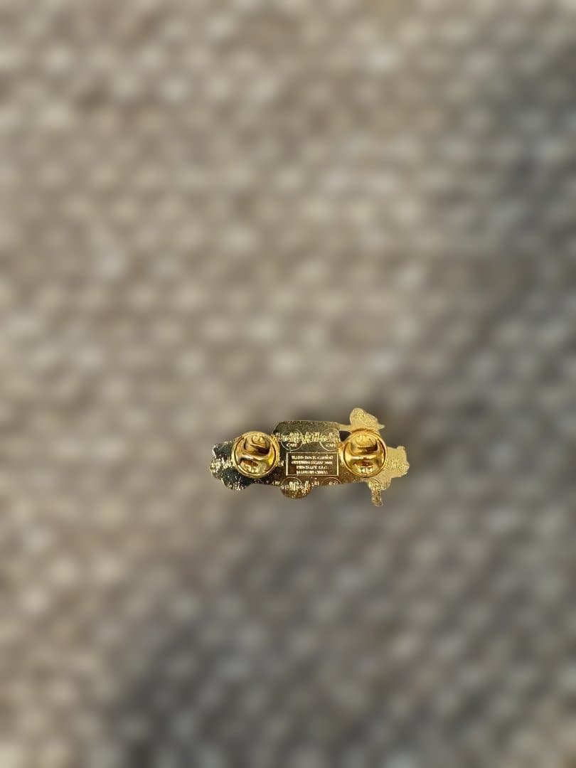 激レア非売品 ハードロックカフェ大阪 2001 オープニングスタッフ限定ピン