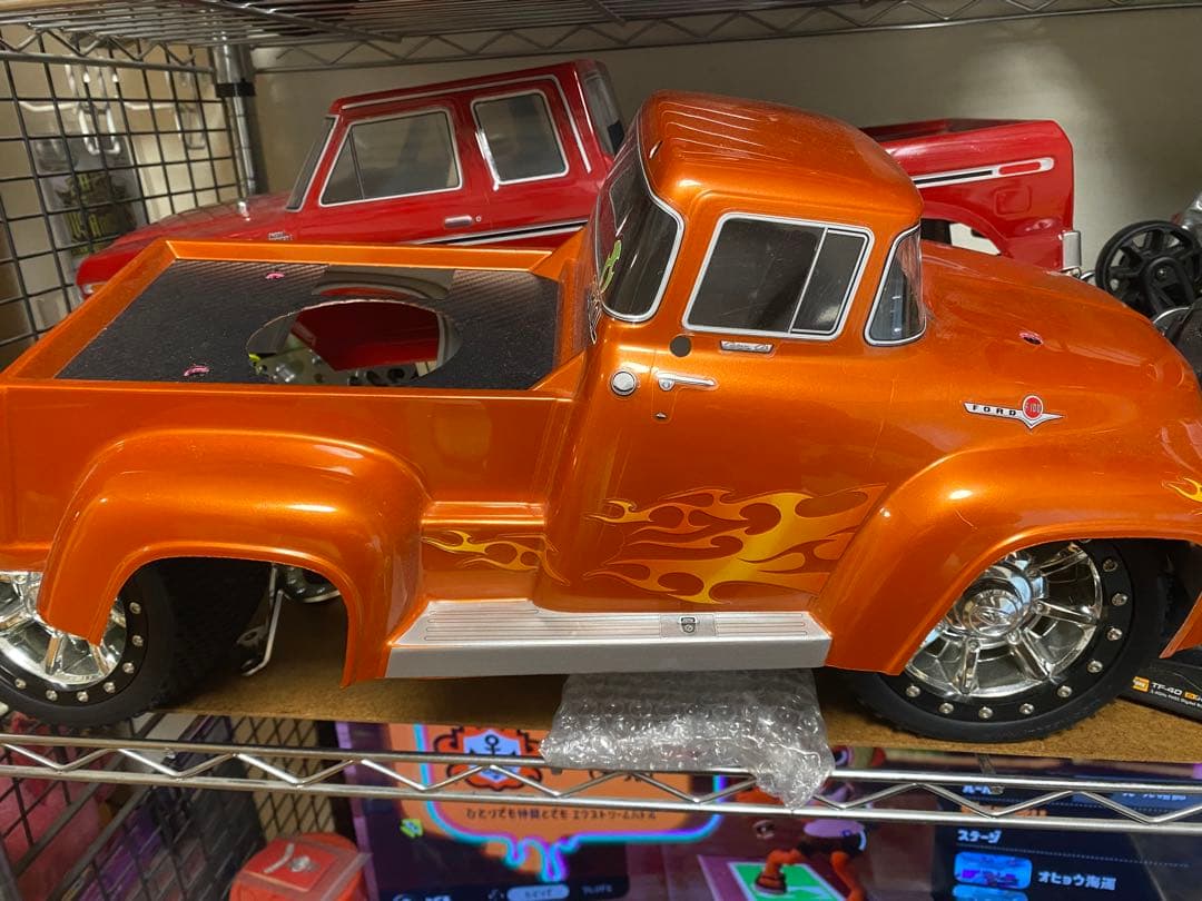 HPI サベージ　オレンジ トラックボディ 炎のグラフィック