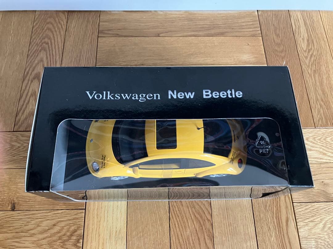 未開封 1/18 オートアート フォルクスワーゲン ニュービートル
