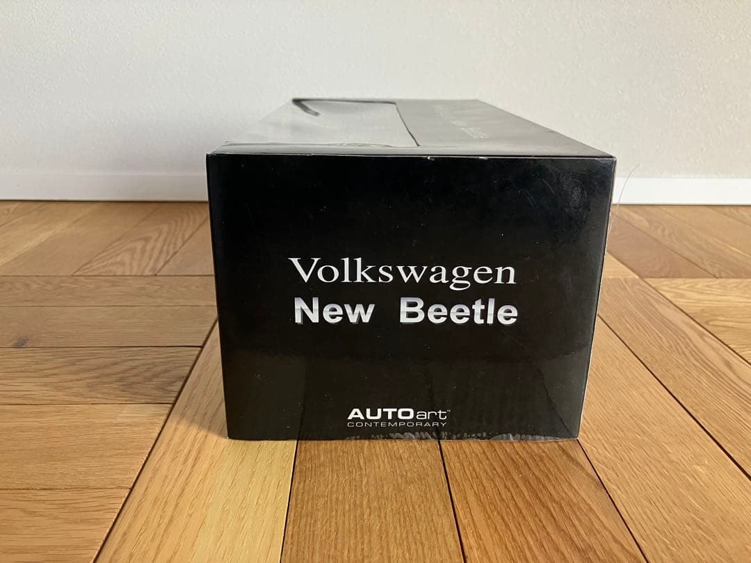 未開封 1/18 オートアート フォルクスワーゲン ニュービートル