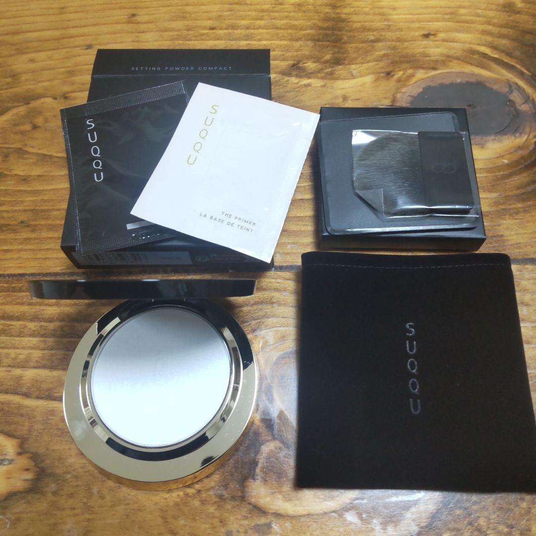 SUQQU グロウ セッティングパウダー コンパクト付き