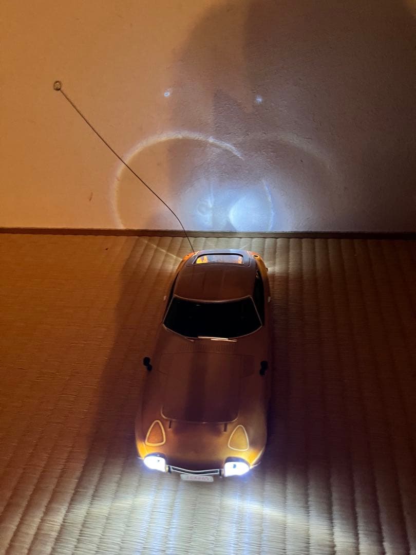 トヨタ 2000GT ラジコンカー　ライト付き