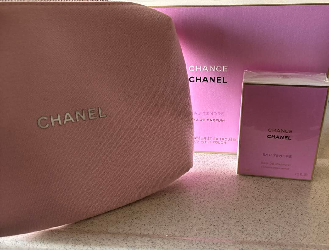 新品♡CHANELチャンスオータンドゥルオードパルファム♡CHANELポーチ付き
