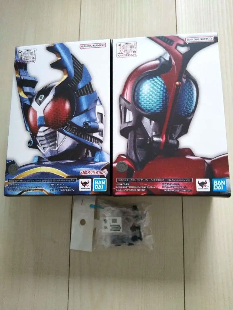 真骨彫製法 仮面ライダー カブト、ガタック10th 2体セット 受注開始】仮面ライダーカブト「S.H.Figuarts（真骨彫製法） 仮面