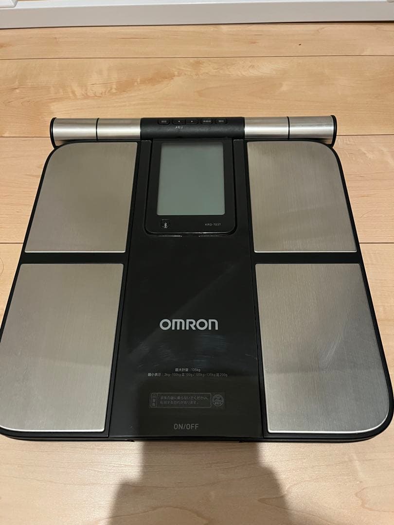 オムロン　体組成計 KRD-703Tカラダスキャン オムロン 体重体組成計 KRD-703T カラダスキャン | 家電・ヘルスケア
