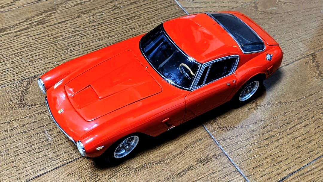 CMC フェラーリ  Ferrari 1961 250GT 1/18  SWB Amazon | KK-Scale 1/18 フェラーリ 250 GT ベルリネッタ SWB 1961