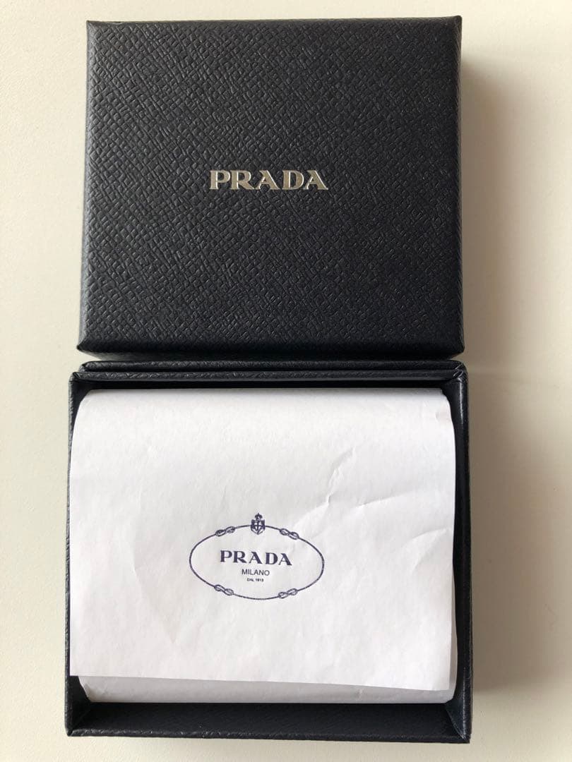 PRADA プラダ 小銭入れ 黒 正規百貨店購入 美品