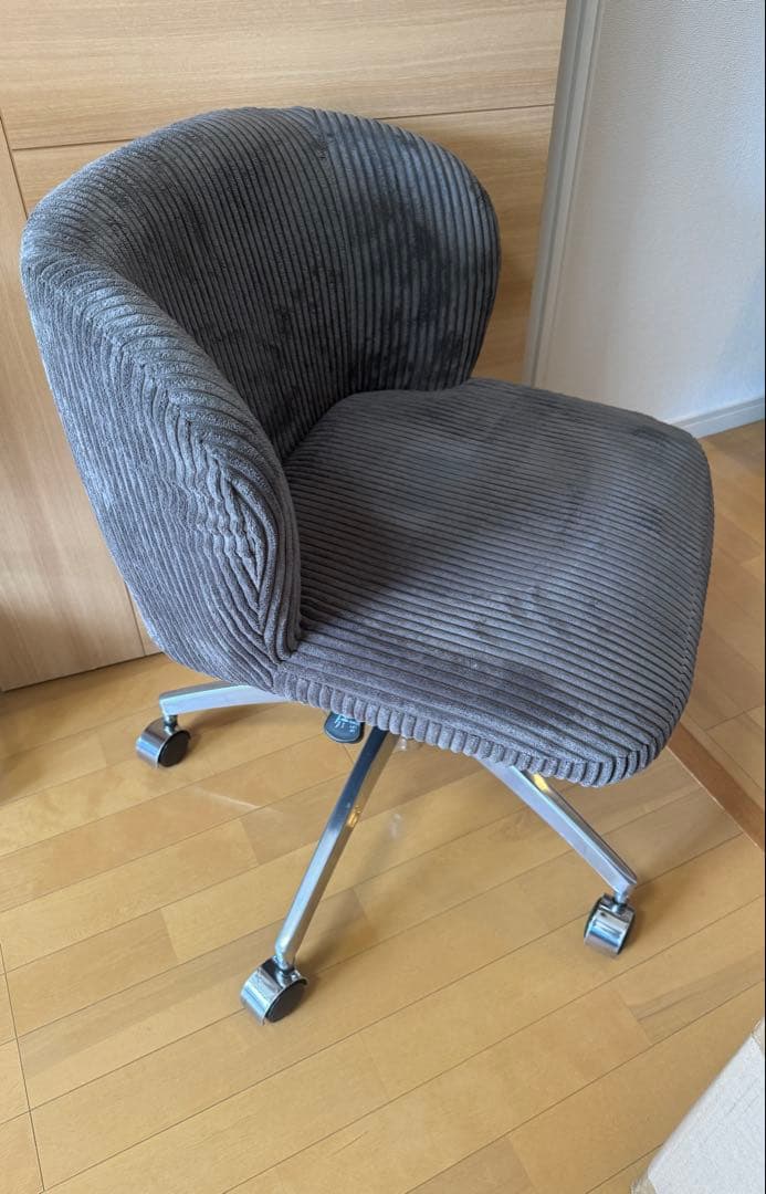 HIROカナデモノ椅子