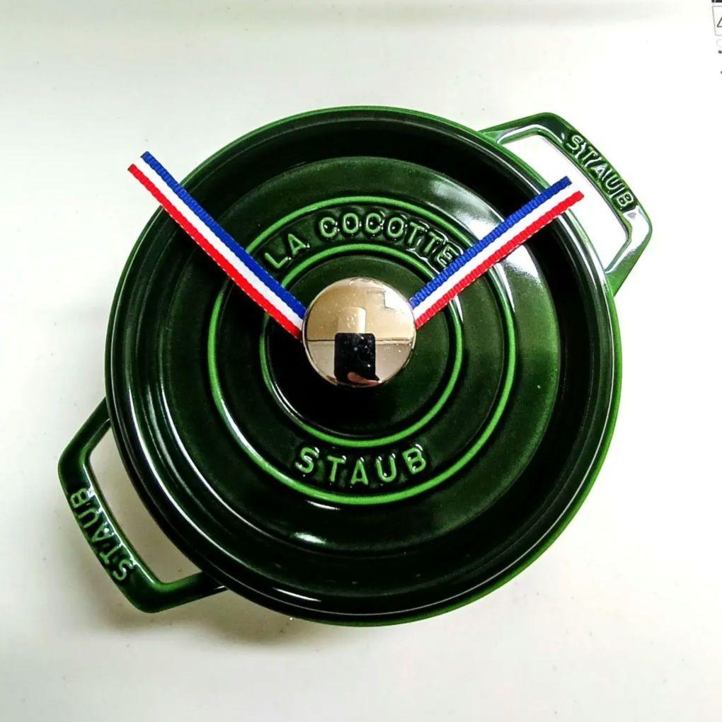 ストウブ　ココット　ラウンド　20センチ　バジルグリーン ココット バジルグリーン| 鋳物ホーロー鍋| ストウブ(STAUB)公式通販