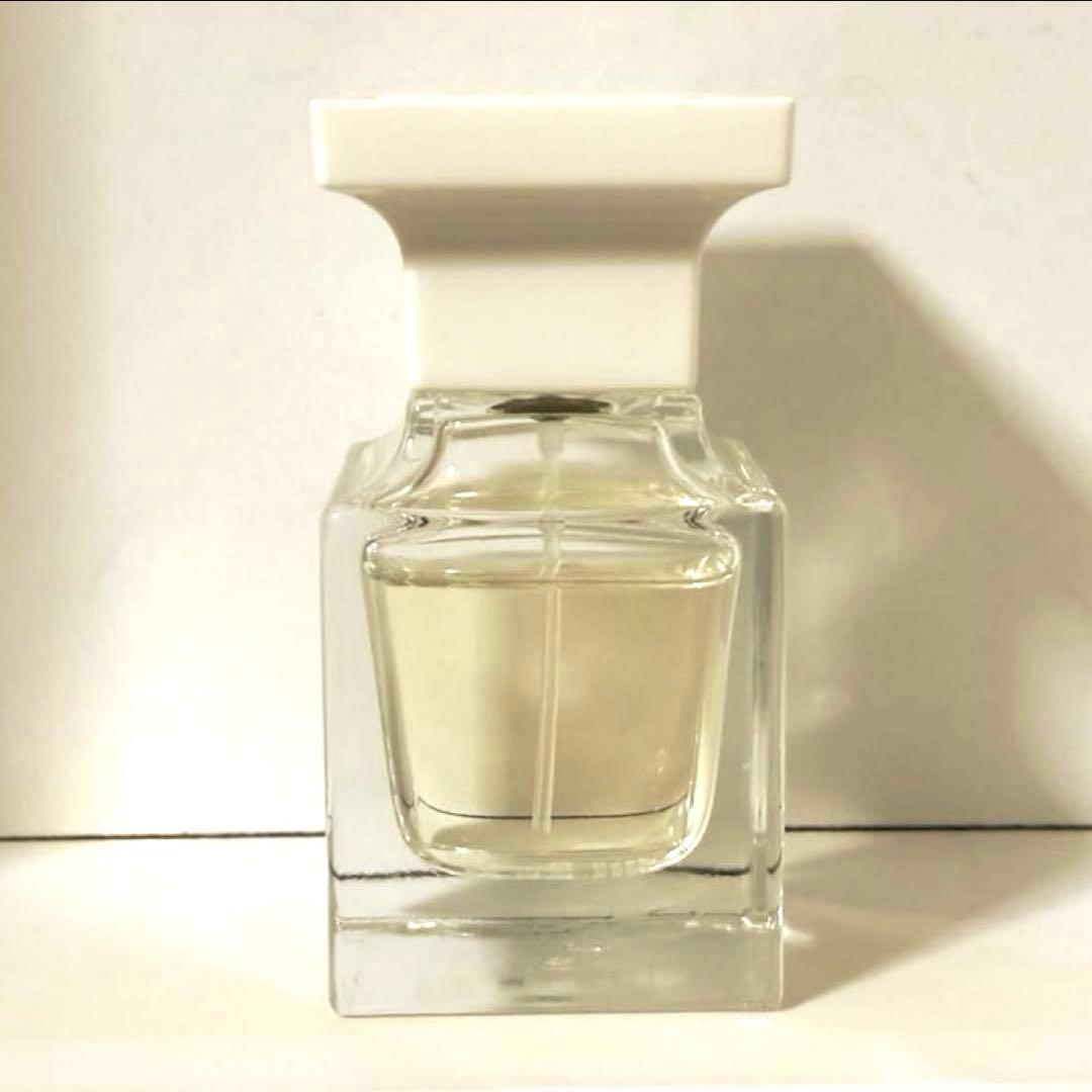 正規品】TOM FORD WHITE SUEDE 30ml - メルカリ
