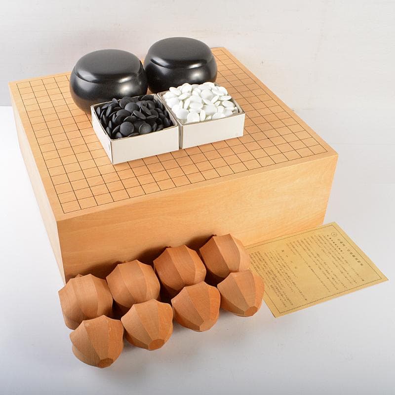 囲碁　生駒碁盤　足付　碁笥　硬質ガラス製碁石　一式　未使用品　C　R7287B 硬質ガラス碁石 新生 梅(厚み約8mm) （木製栗碁笥大付き） | ガラス