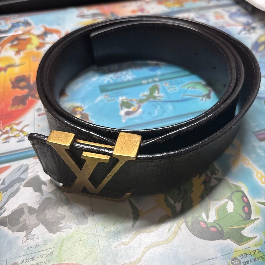 ス*ン様 Louis Vuitton ブラックレザーベルト