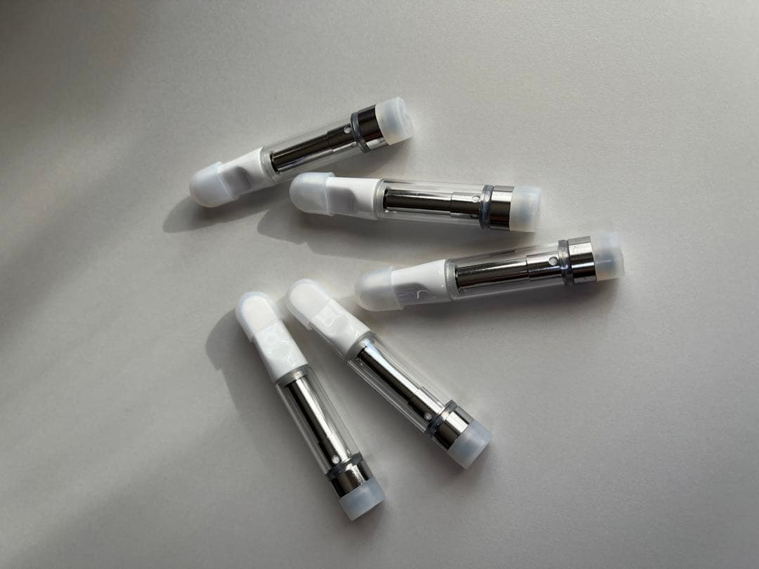 0.8ml×300本   白   CBD   アトマイザー