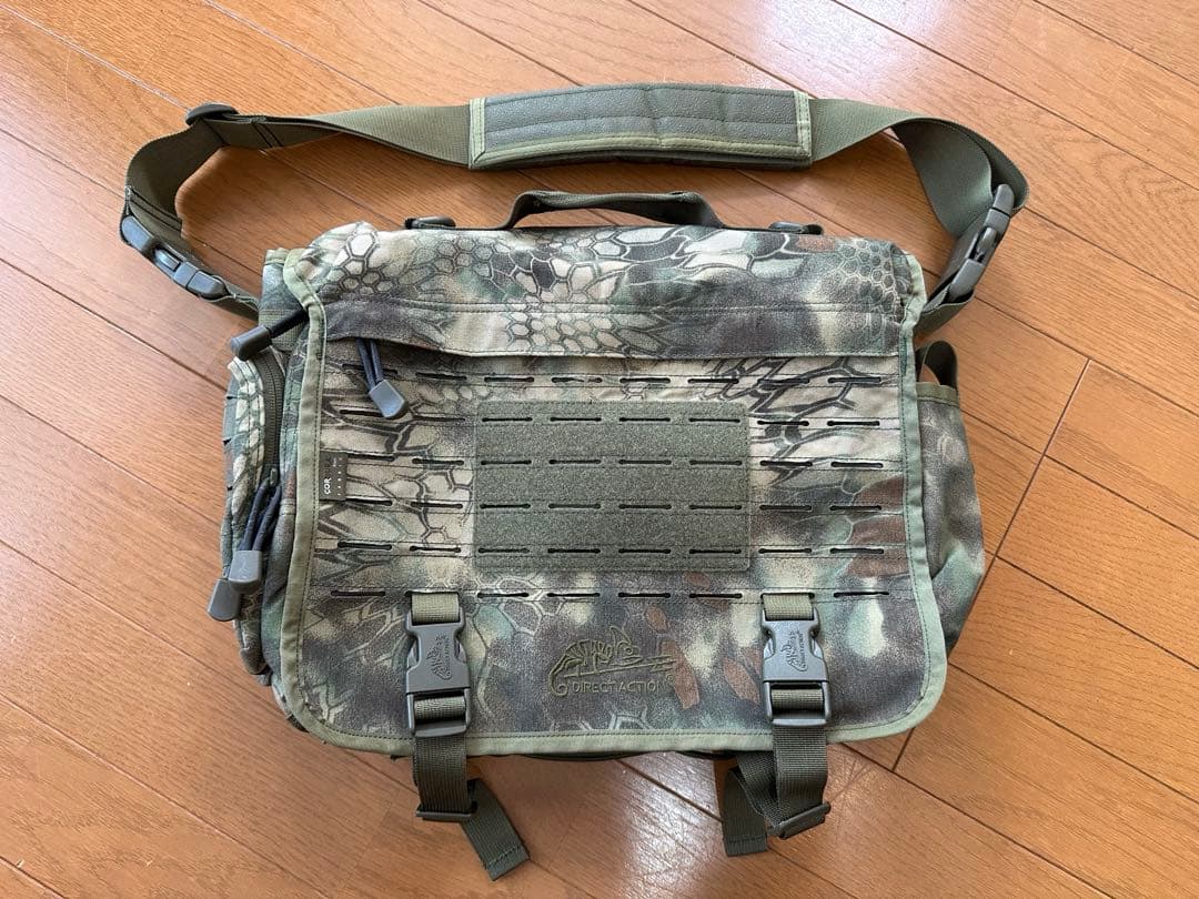 DIRECT ACTIONのメッセンジャーバッグ