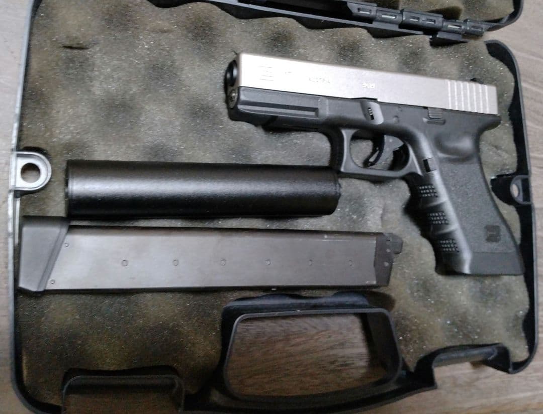 東京マルイ グロック ダークナイト ジョーカー 風 カスタム - メルカリ