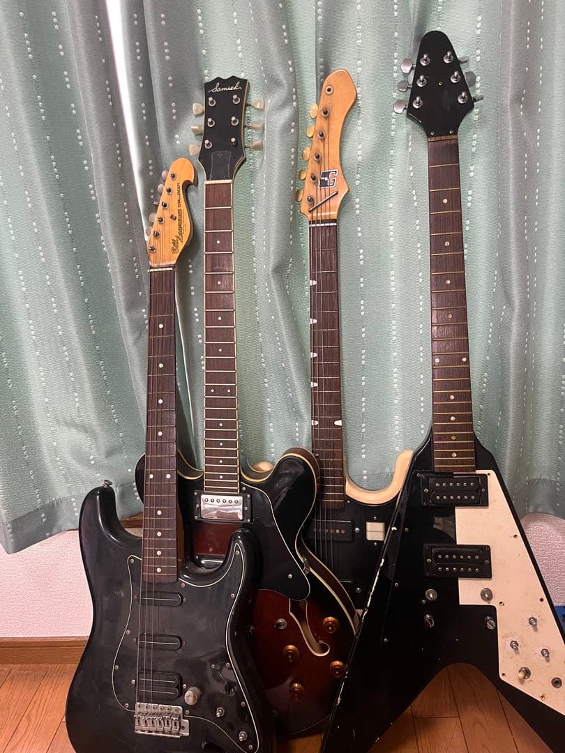 エレキギター フロイドローズ搭載