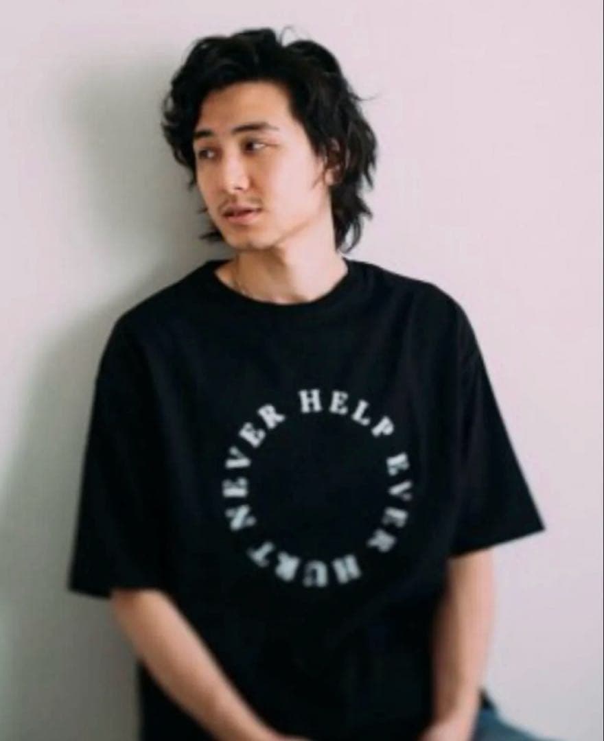 藤井風 Tシャツ HELP EVER HURT NEVER サークルTシャツ - メルカリ