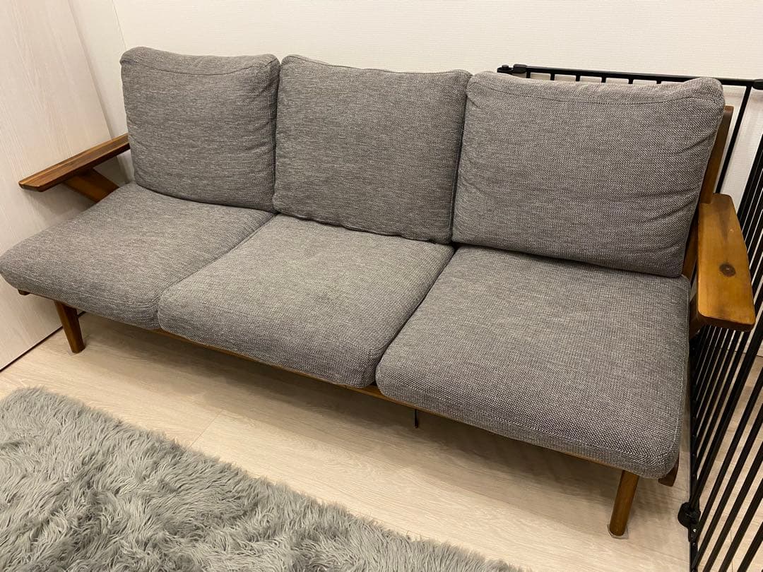 【送料込】unico スウェラ 3人掛けソファ グレー